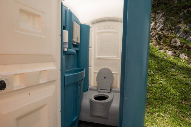 Portable Toilet Options We Offer in Munsons Corners, NY